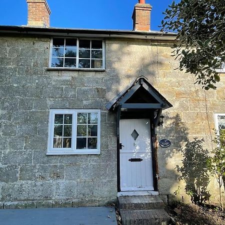 Rustic 18Th Century Stone Cottage With Fireplace And Parking Crowborough Buitenkant foto